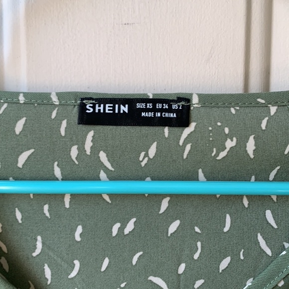 NWOT! Green and white summer dress - Picture 5 of 5